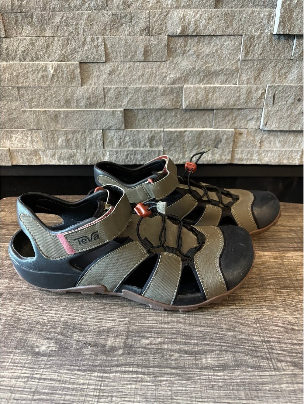 Mens Teva Sandals - Picture 2 of 5